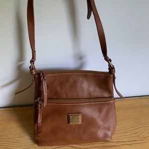 Gorgeous brown leather Dooney & Bourke pocketbook